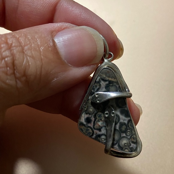 Solid Silver Gemstone with Snake Wrap Sterling Charm/Pendant 7.1g - Picture 5 of 8